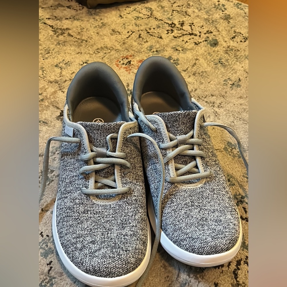 Sz 9 Kiziks never worn . Sells for $109 new